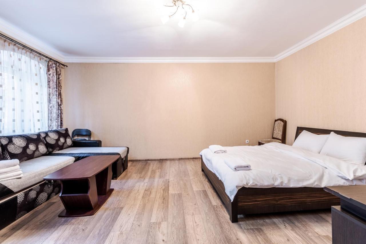 New Ruska Apartment Lviv Exterior foto