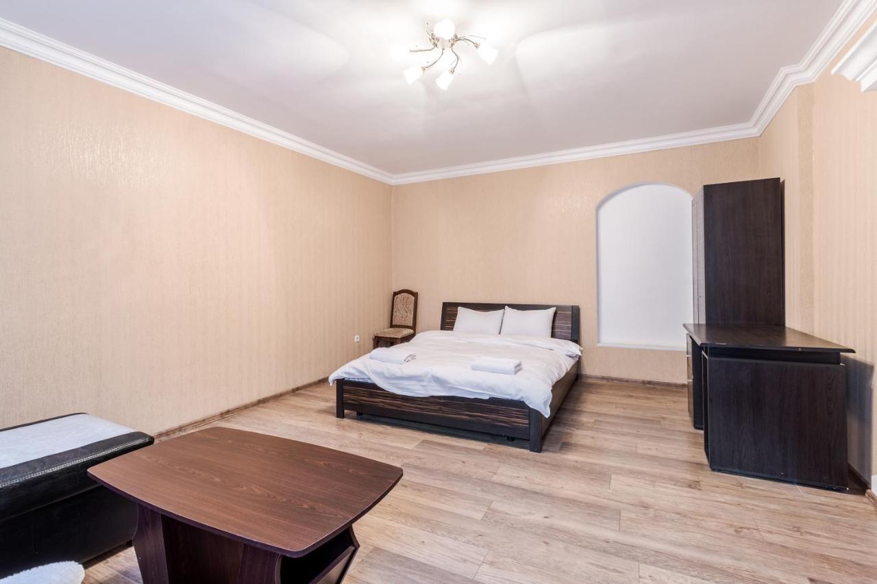 New Ruska Apartment Lviv Exterior foto